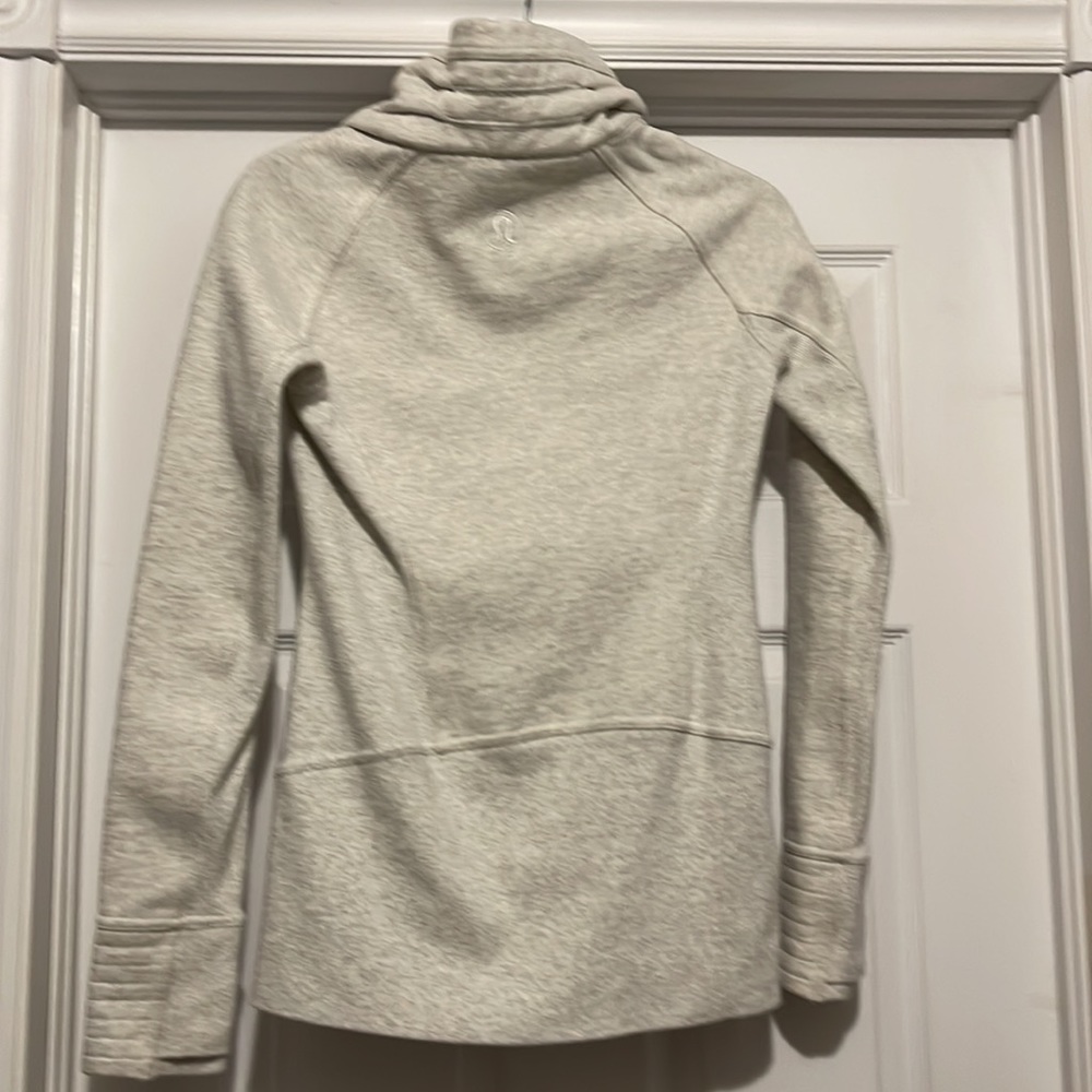Lululemon Radiant Jacket II, Heathered Ivory. Pristine. Small. HP! - Picture 13 of 13